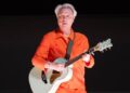 David Byrne lança vídeo de “T Shirt”