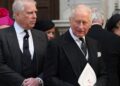 Deixando de ser príncipe, Andrew Mountbatten-Windsor ganha um hífen em seu nome