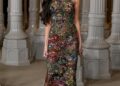 Demi Moore, Paris Hilton, Kristen Wiig e Dixie D'Amelio optam por vestidos atrevidos 'nus' enquanto posam no LACMA Art and Film Gala de 2025