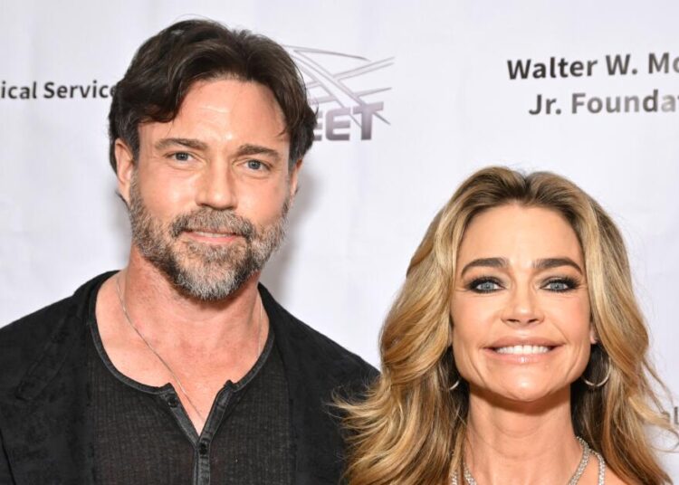 Denise Richards obtém ordem de restrição contra Aaron Phypers