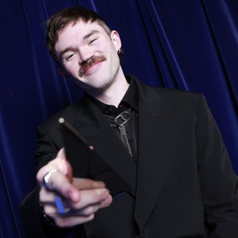 Dom Dolla recebe prêmio ARIA Global Impact apresentado pelo Spotify