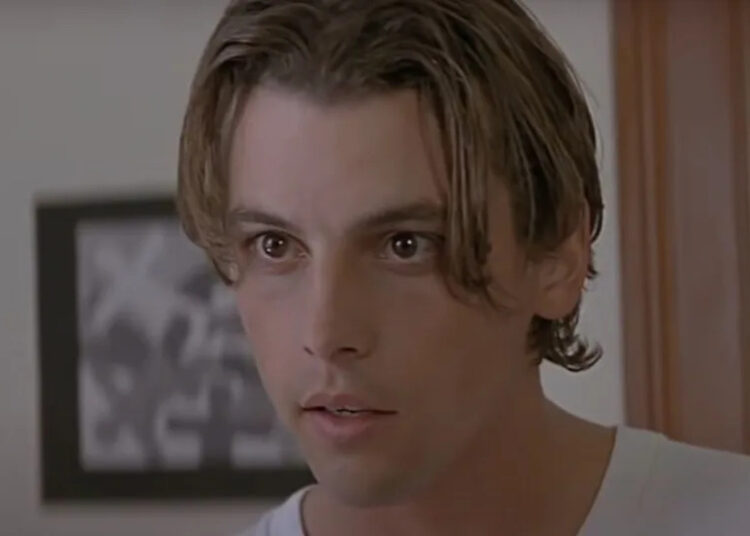 'É uma reação muito real.' O acidente de acrobacias do grito brutal que deixou Skeet Ulrich com uma dor terrível