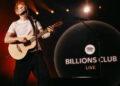 Ed Sheeran celebra o sucesso do streaming com a apresentação do Spotify Billions Club Live