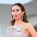 Emily Blunt detalha a primeira audição do filme aos 19 anos, diz que o diretor falou com ela e disse a ela: Imagine 'Seu pai está fodendo a secretária dele'. Você fica muito bravo'