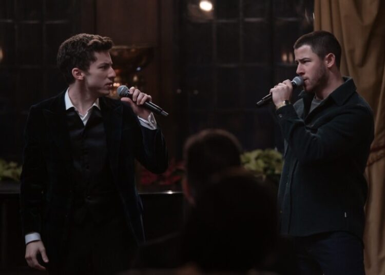 Escritores de 'A Very Jonas Christmas Movie' detalham números musicais e participações especiais de celebridades | Entretenimento