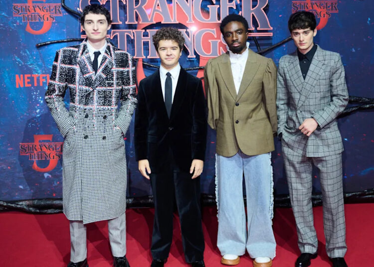 Estrela de 'Stranger Things' revela por que viver com Finn Wolfhard se tornou 'nojento'