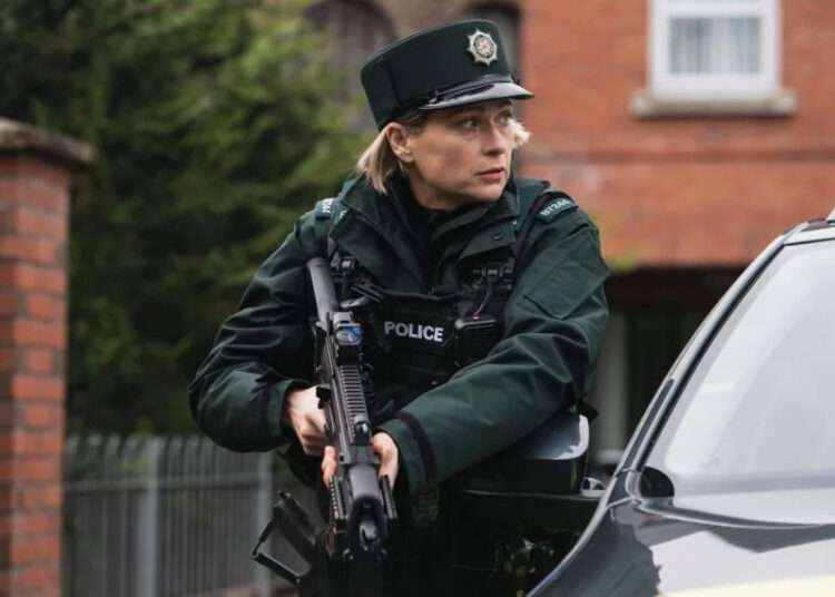 Estrelas de 'Blue Lights' visualizam a terceira temporada de 'Fearless'