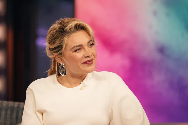 Florence Pugh participa do debate sobre coordenadores de intimidade
