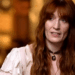 Florence Welch fala sobre gravidez ectópica e dúvidas sobre lançamento de novas músicas