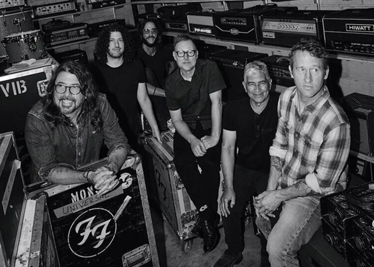 Foo Fighters estende recorde de rock e airplay alternativo nº 1 com ‘Asking for a Friend’