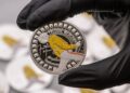 Freddie Mercury do Queen é homenageado com moeda Royal Mint