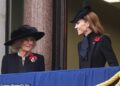 Frente unida de Camilla e Kate: Rainha compartilhou uma conversa 'calorosa' com a Princesa de Gales durante o culto do Domingo de Memória, afirma especialista em linguagem corporal