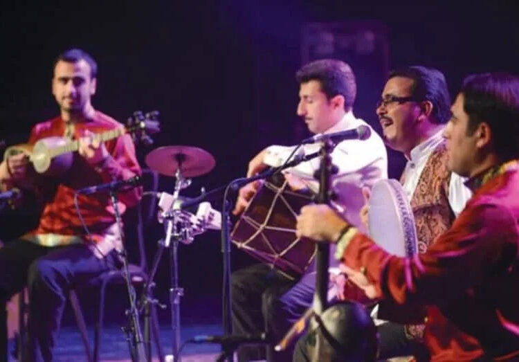 Fusão de rock, house e música árabe de Gilad Hazan cativa no Oud Festival