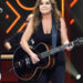 Gretchen Wilson está regravando seu álbum de estreia com celebridades da música country