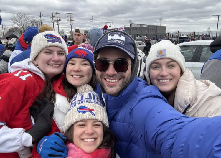 'Holiday Touchdown' combina o espírito da Bills Mafia com o romance de férias Hallmark