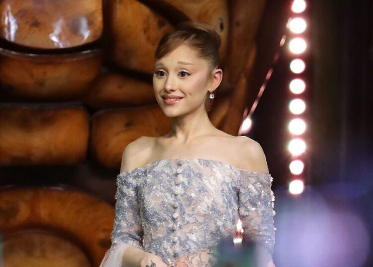 Homem condenado à prisão após agarrar Ariana Grande na estreia de Wicked – Celebrity News – Entretenimento