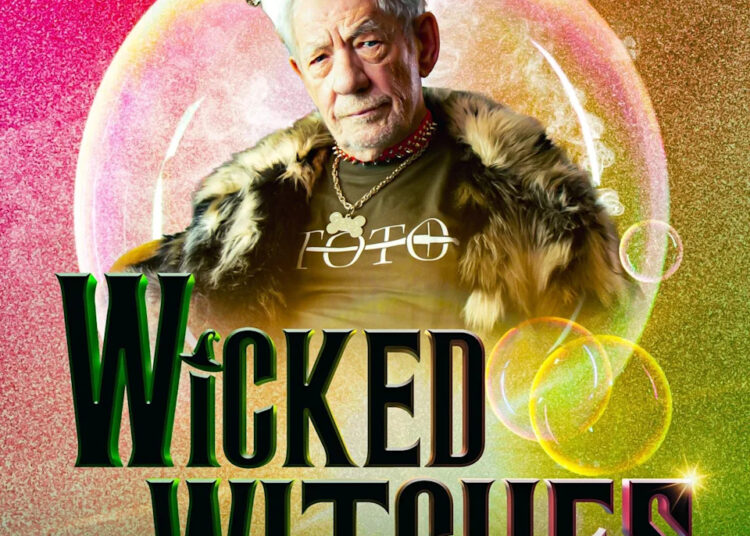 Ian McKellen junta-se ao panto do norte de Londres de Corbyn