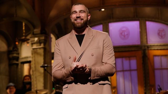 Irmão de Travis Kelce estimula conversa de bebê com piada de personagens da Disney
