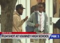 J. Lee, graduado de Vianney, retorna para dirigir filmes no campus