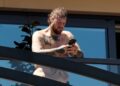 Jelly Roll sem camisa mostra com orgulho uma dramática perda de peso – Celebrity News – Entretenimento