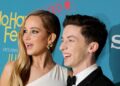 Jennifer Lawrence diz que celebridades não influenciam a votação e não compartilham opiniões