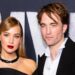Jennifer Lawrence diz que filme de Robert Pattinson não é Katniss-Edward Fanfic