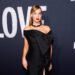 Jennifer Lawrence diz que o mundo não foi ‘projetado’ para pais que trabalham