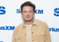 Jeremy Renner envia carta de cessação e desistência ao diretor de cinema de IA