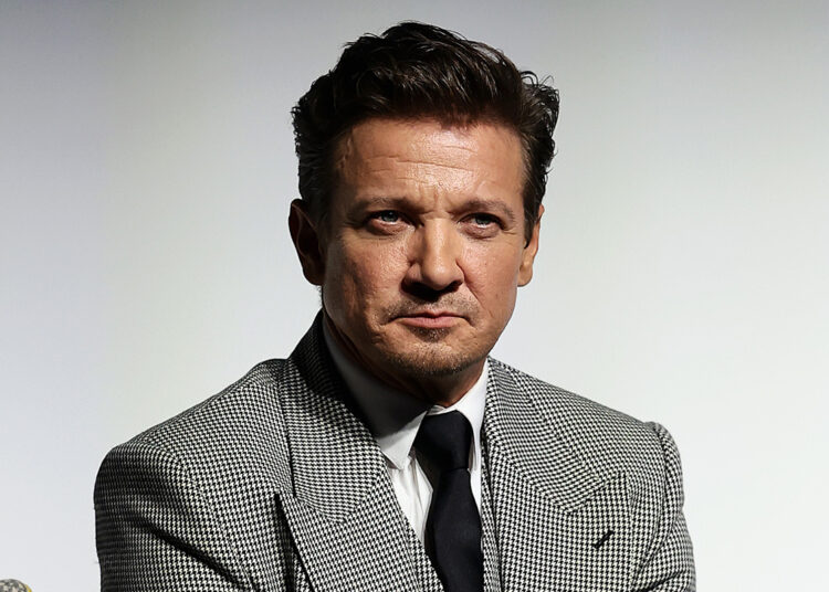 Jeremy Renner nega alegações de assédio do diretor de cinema: ‘Totalmente impreciso e falso’