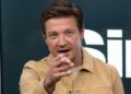 Jeremy Renner supostamente nega as alegações de assédio de Yi Zhou