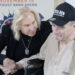 Joe Walsh aparece no Dole VA para agradecer aos veteranos de Wichita