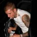 Justin Bieber enfrenta reação negativa por deixar Hailey Bieber no carro