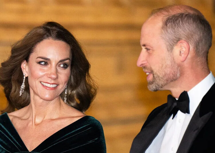 Kate Middleton dá ao príncipe William 'o olhar de amor' durante a glamorosa noite de encontro no Royal Albert Hall: especialista