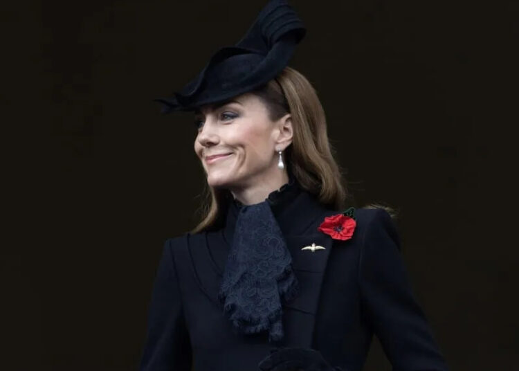 Kate e Sophie rompem com a tradição real