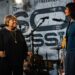 Keith Richards e Mavis Staples saudam Bruce Willis no NYC Charity Show