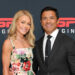 Kelly Ripa e Mark Consuelos serão os anfitriões do Emmy Internacional de 2025