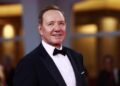 Kevin Spacey esclarece comentário sobre 'sem-teto' e critica rumores