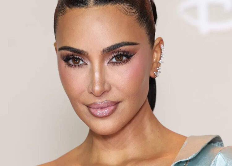 Kim Kardashian finalmente revela o resultado do exame da ordem