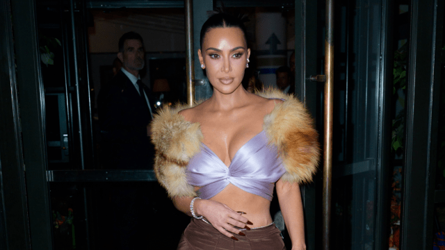 Kim Kardashian ganha camisa de Messi, fãs brincam 'Ronaldo foi encontrado chorando'