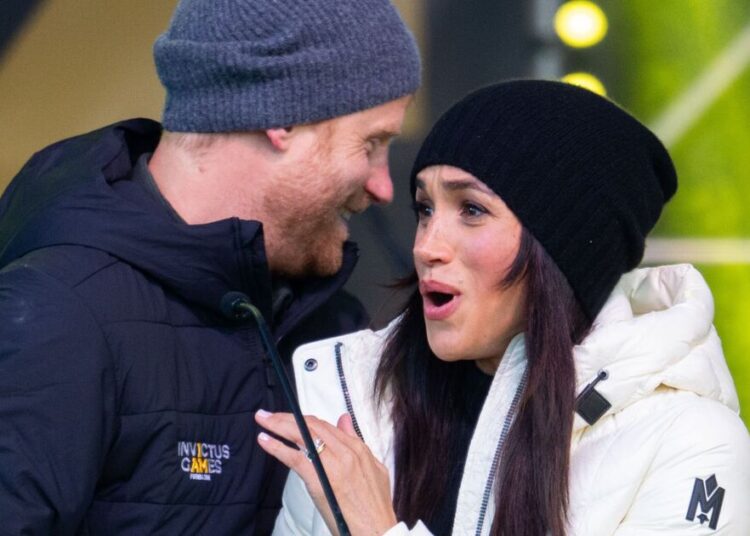 Leitor labial revela ‘instrução’ de cinco palavras do Príncipe Harry para Meghan – Royals – Notícias