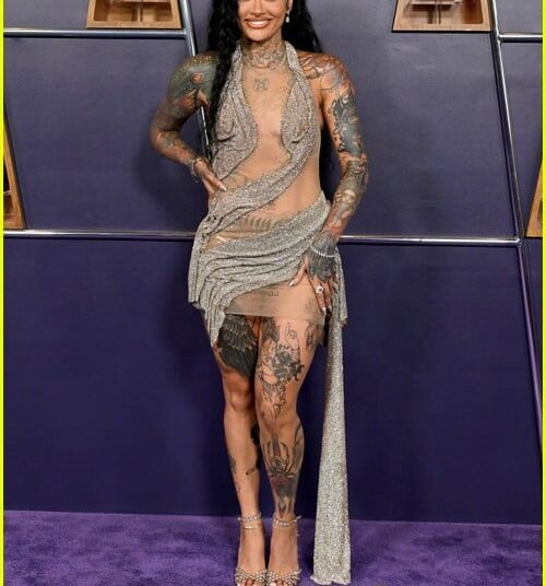 Letra de 'Out the Window': Kehlani lança videoclipe para novo single!: Foto 5246035 | Letras, Música, Vídeo Fotos | Just Jared: notícias e fofocas sobre celebridades