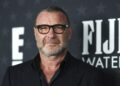 Liev Schreiber 'autorizado para retornar ao trabalho' após hospitalização
