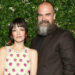 Lily Allen revela por que foi banida do Hinge após a separação de David Harbor
