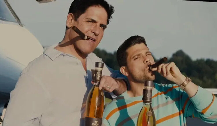 Mark Wahlberg não acreditava que o chocante cameo de celebridade de Play Dirty aconteceria