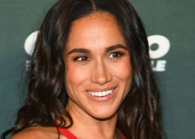Meghan Markle zombou após a última 'manchete' de Hollywood | Real | Notícias