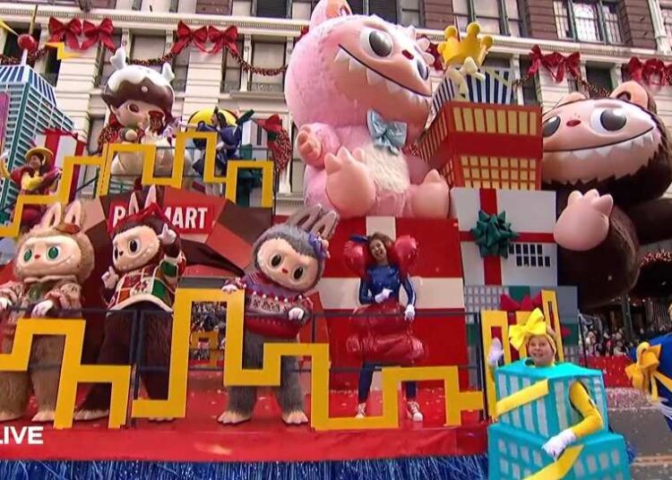 Momentos bizarros do desfile do Dia de Ação de Graças da Macy's em 2025: Sr.