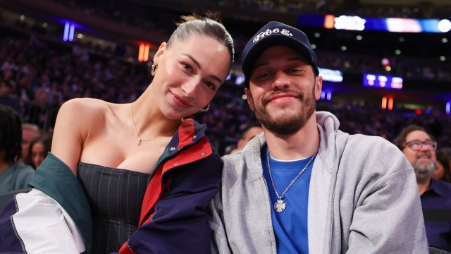 Namorada de Pete Davidson imobilizada pela dor durante a gravidez
