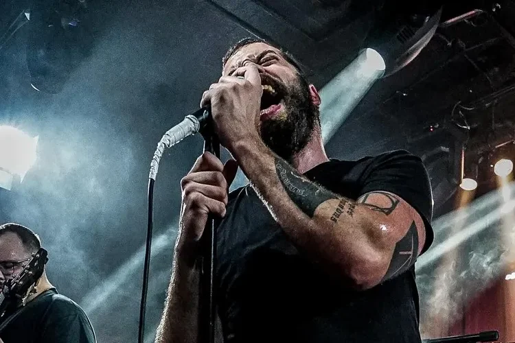 New Moon Tooth EP “Bastard” previsto para março, estreia o videoclipe de “I's”