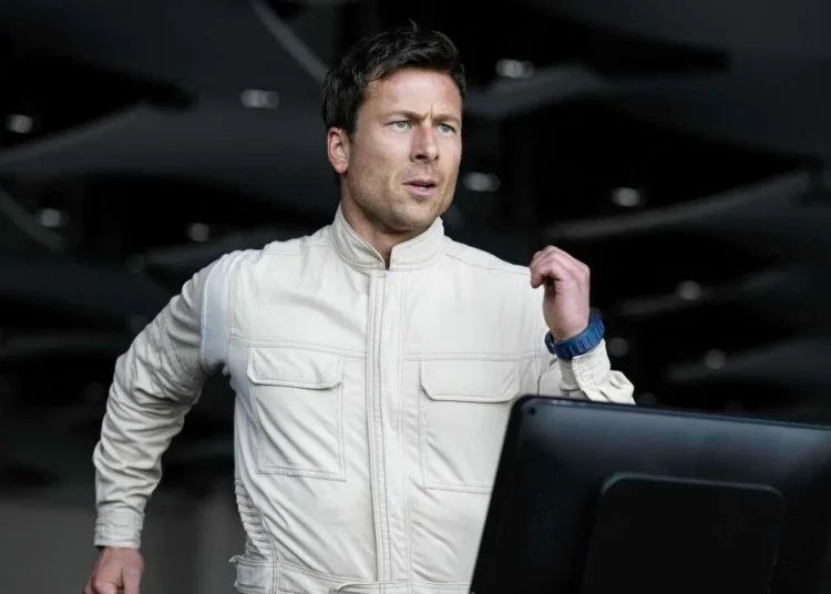 O Arnie 'comum'? O ator Glen Powell reinicia The Running Man, de Schwarzenegger