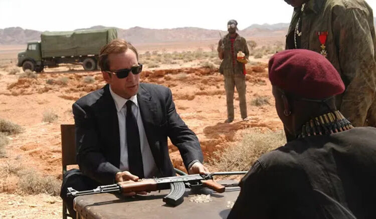 O Senhor da Guerra de Nicolas Cage usou armas reais em vez de adereços por um motivo bizarro